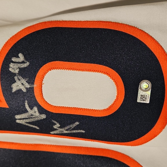 Chicago Bears NFL SIGNED Jersey - Picture 4 of 5